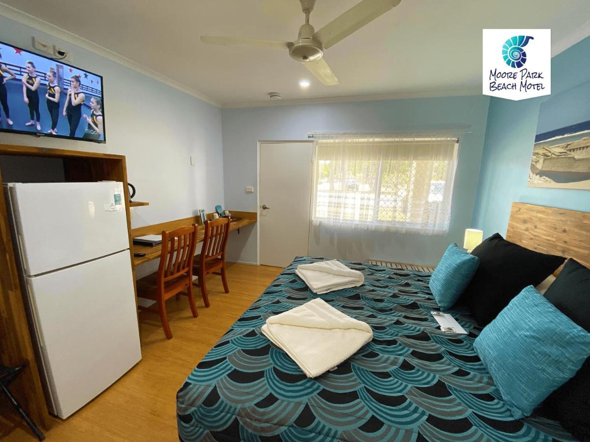 Moore Park Beach Inn Bundaberg Exterior photo