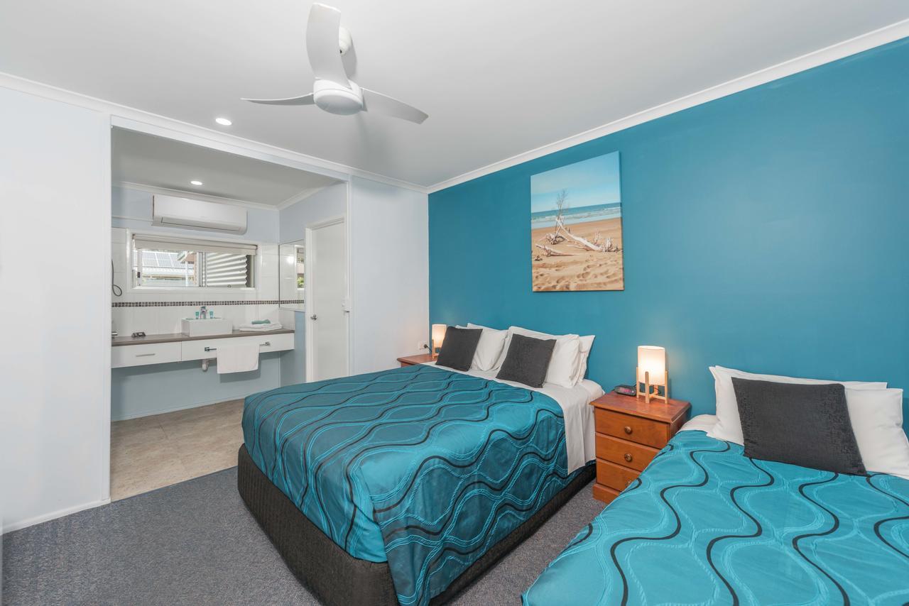 Moore Park Beach Inn Bundaberg Exterior photo
