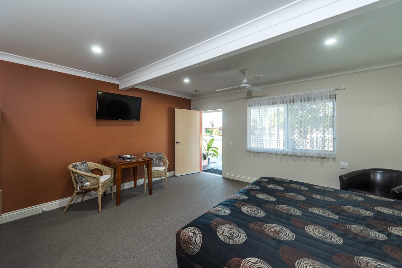 Moore Park Beach Inn Bundaberg Exterior photo