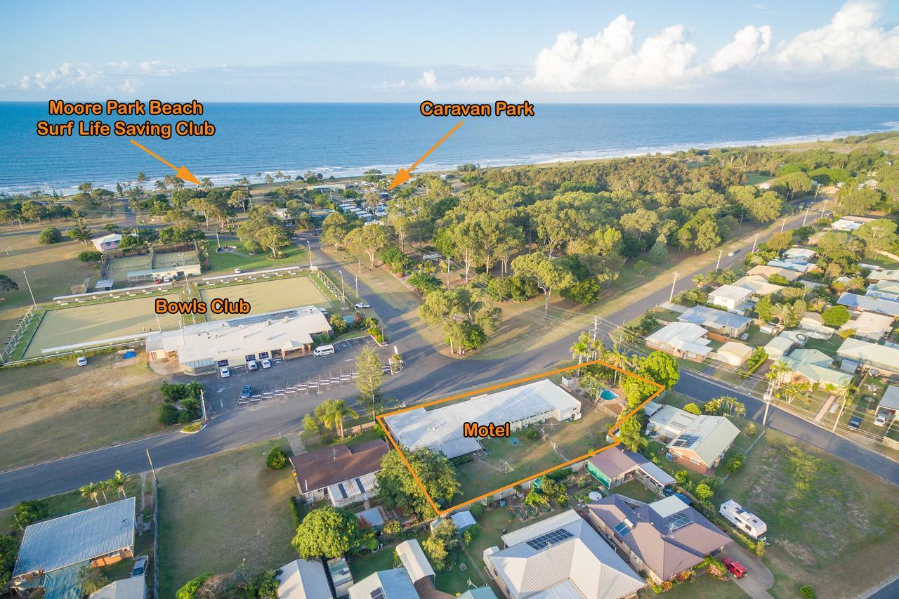 Moore Park Beach Inn Bundaberg Exterior photo